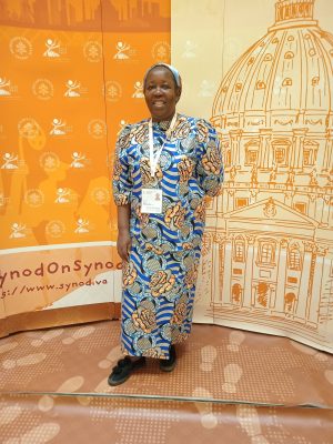 Sr Josee Ngalula au synode (1) Sr Josee Ngalula au synode (1)